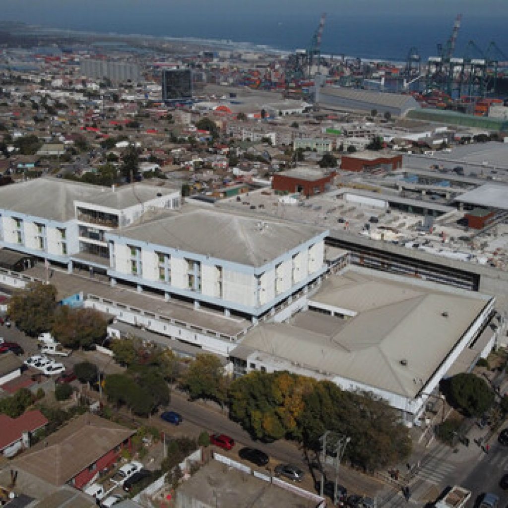 Trabajadores celebran salida de directora del Hospital de San Antonio