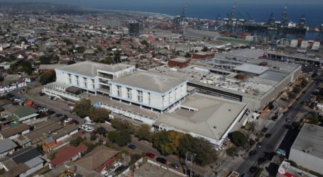 Trabajadores celebran salida de directora del Hospital de San Antonio