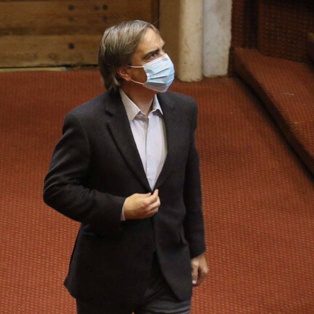 Diputado Cruz-Coke pasaría a Comisión de Ética por denuncias en su contra