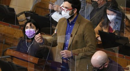 Piden que estudiantes en el exterior puedan hacer cuarentena sin costo en Chile