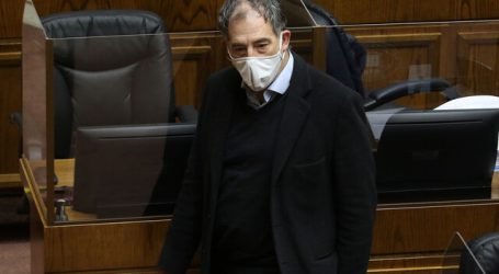 Girardi: “Hay que ampliar la cobertura antes de la tercera dosis”