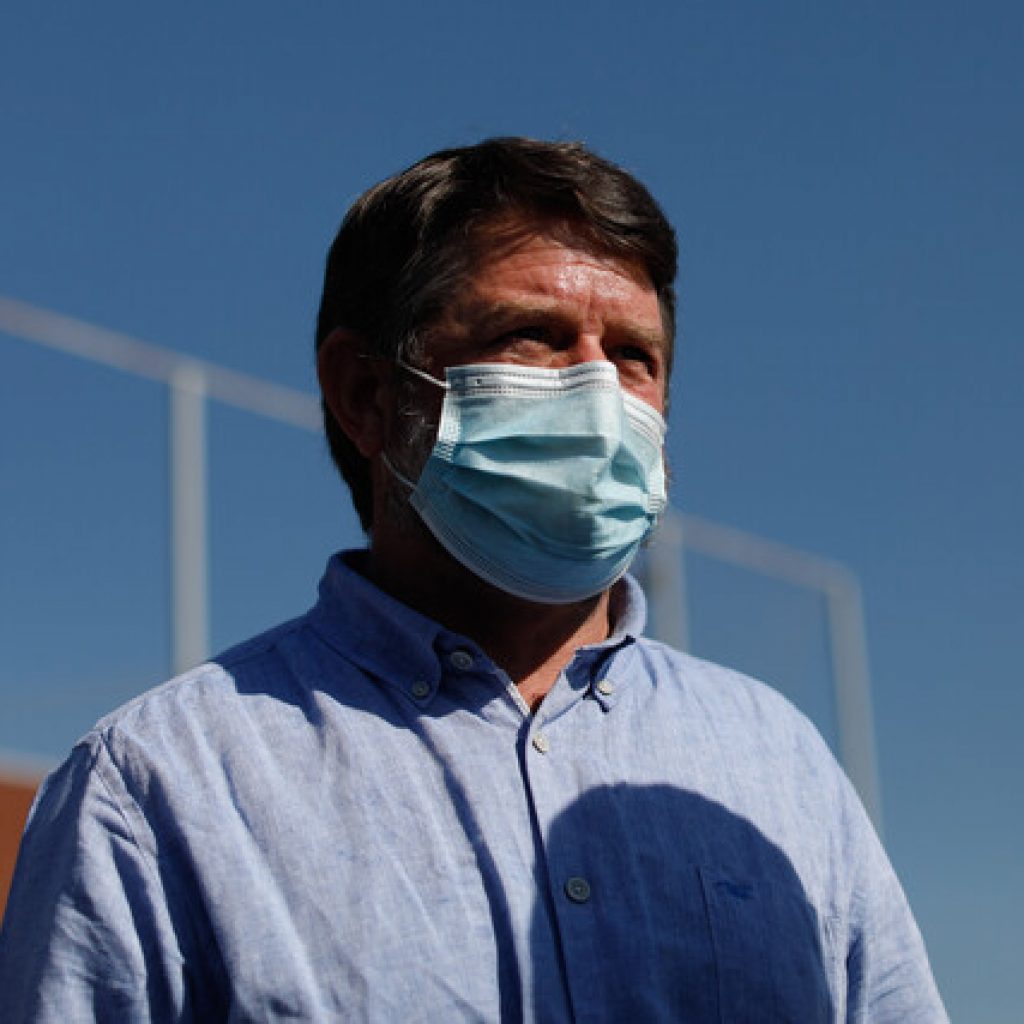 Orrego entregó propuesta para cumplir meta de vacunación en la RM