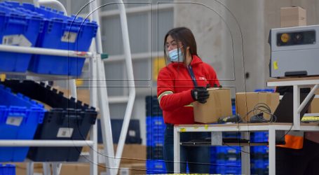 Ministro Lucas Palacios destacó nuevo centro de Mercado Libre