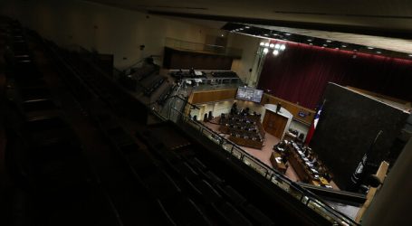 Senado rindió homenaje a la ex directora del Trabajo, María Ester Feres