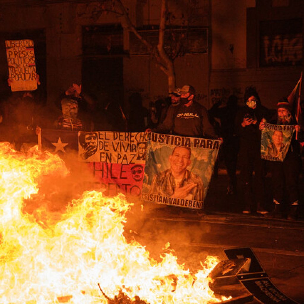 Nuevas protestas se registraron en el sector de Plaza Baquedano