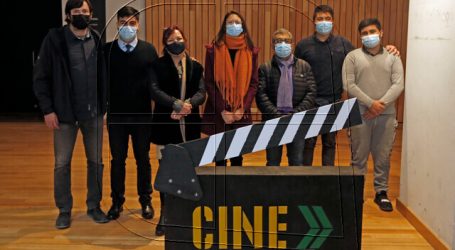 Municipalidad de Santiago compartió función de cine con niñas y niños