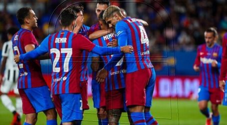 FC Barcelona deja de lado el luto por Messi con un 4-2 sobre la Real Sociedad