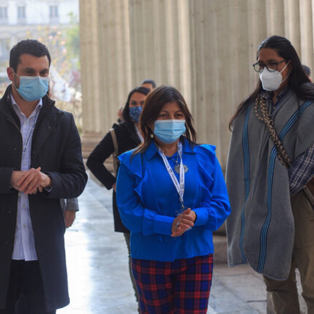 Mesa de la Convención manifiesta "preocupación" tras renuncia de Parot