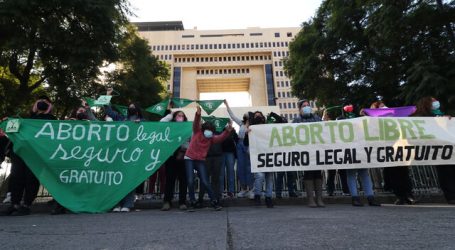 Comisión de Mujeres rechazó idea de legislar la despenalización del aborto