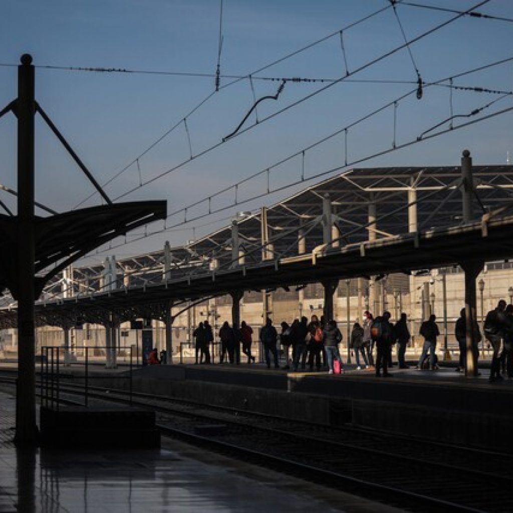 Tren del Recuerdo reinició hoy su operación entre Santiago y San Antonio