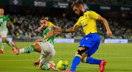 Betis de Pellegrini y Cádiz de Alarcón reparten puntos con un 1-1 en Sevilla