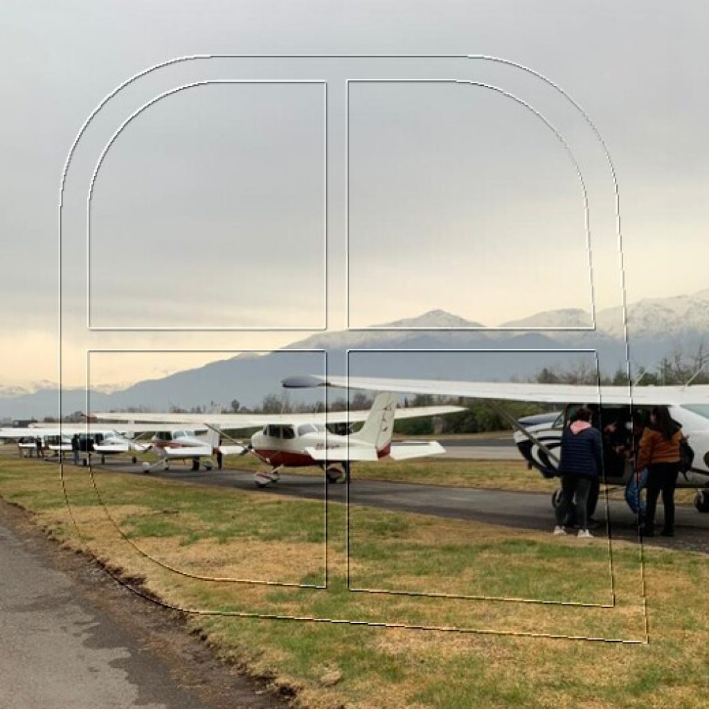 Niños de Cerro Navia cumplieron su sueño de volar en avión