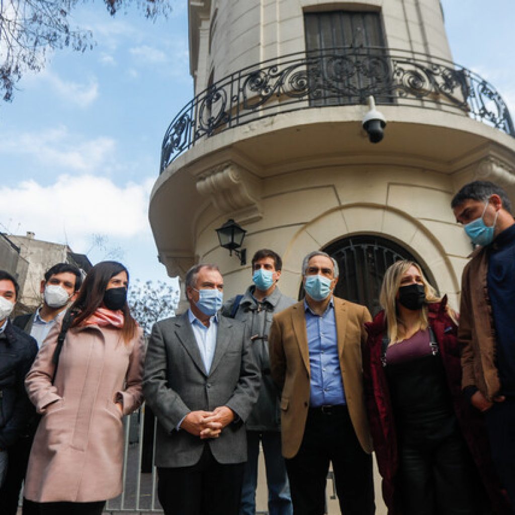 Chile Vamos inscribe en el Servel el pacto parlamentario “Chile Podemos +”