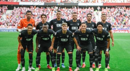 Enzo Roco disputó todo el partido en caída de Elche ante Atlético de Madrid