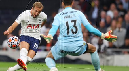 Juan Delgado fue titular en derrota de Paços de Ferreira ante Tottenham Hotspur