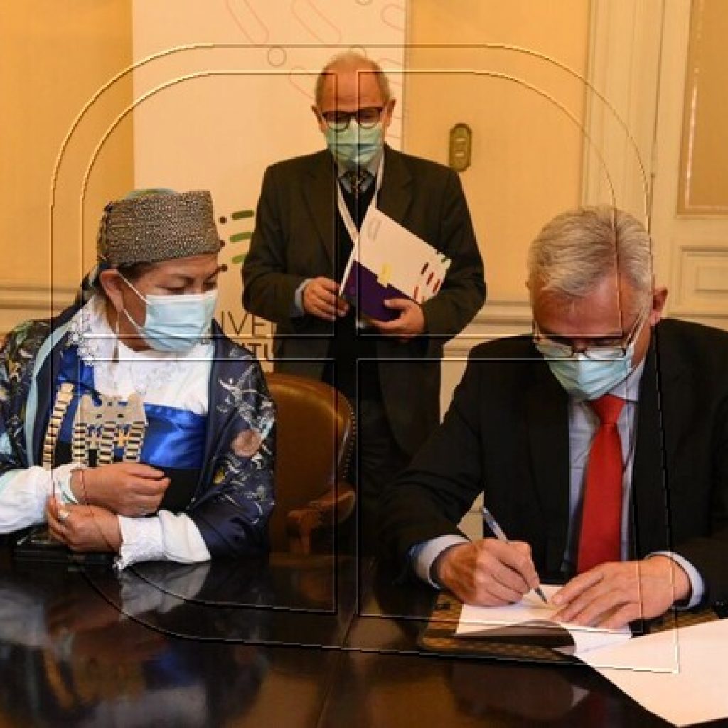 Gobernadores firman acuerdo colaborativo con mesa de Convención Constitucional