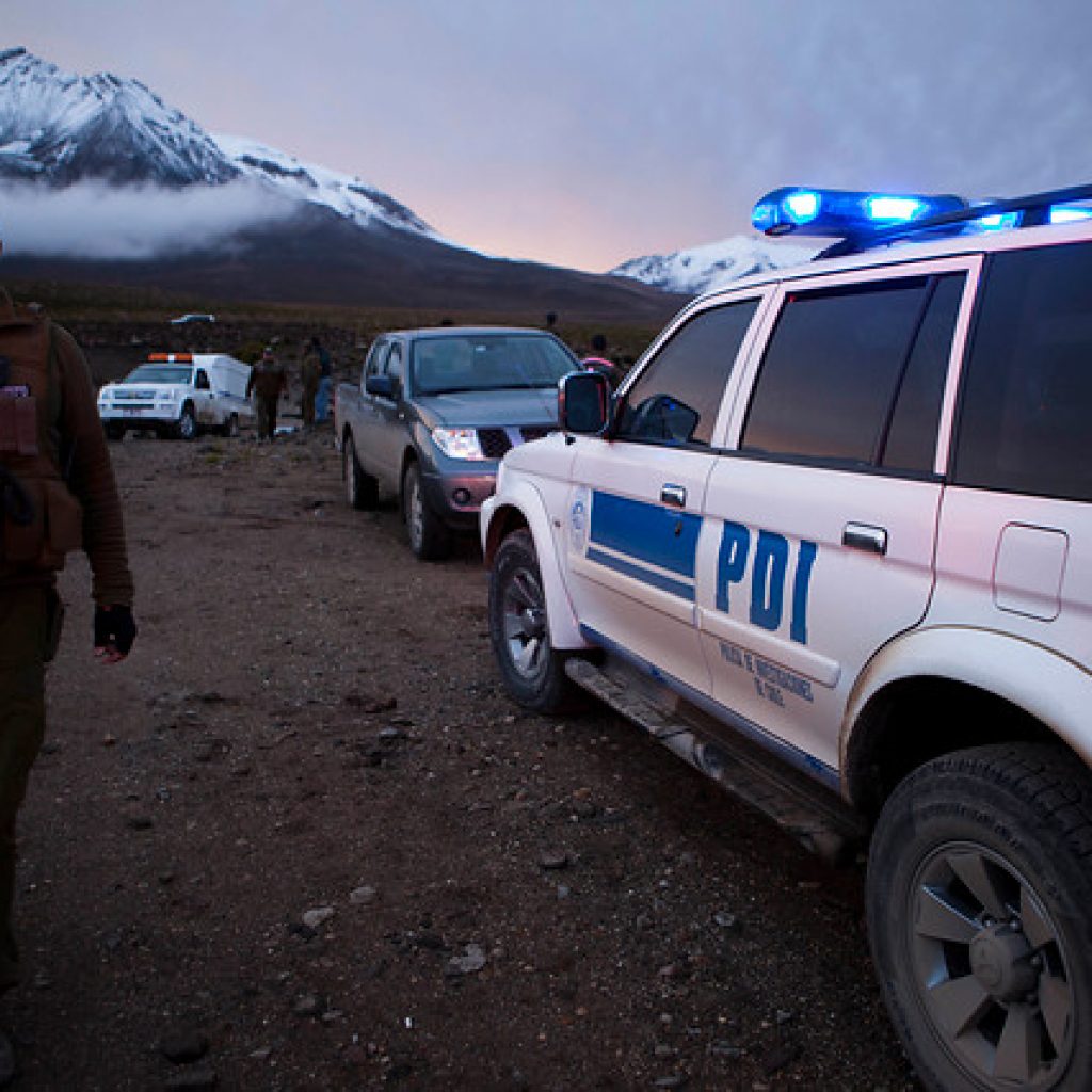 Arica: Dos personas fueron encontradas calcinadas al interior de un vehículo