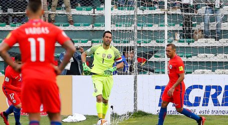 Mauricio Isla y Claudio Bravo a Marcelo Díaz: “Acá extrañamos al carepato”