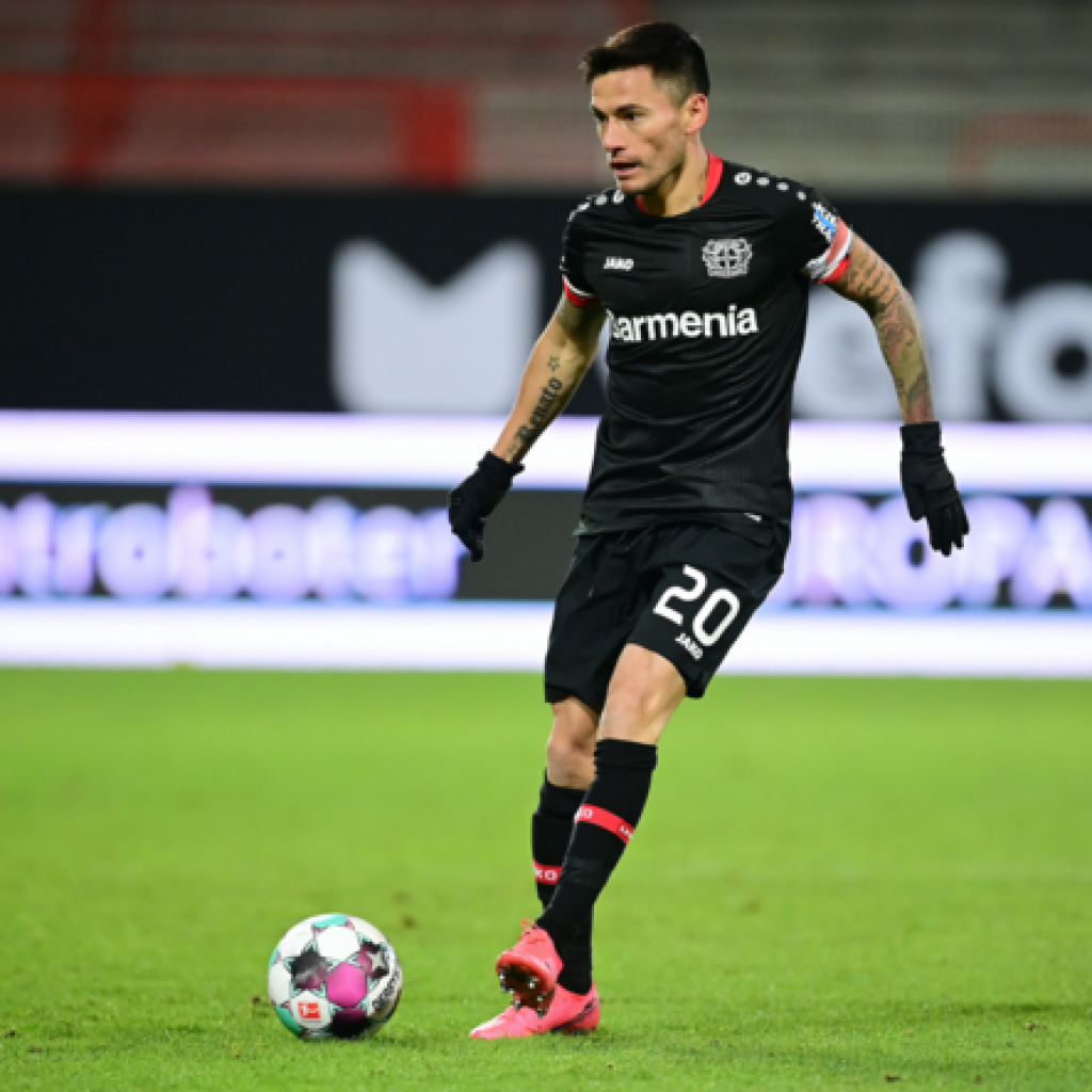 Europa League: Charles Aránguiz fue titular en goleada del Bayer Leverkusen