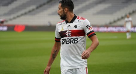Mauricio Isla agradeció la ovación de la hinchada de Flamengo