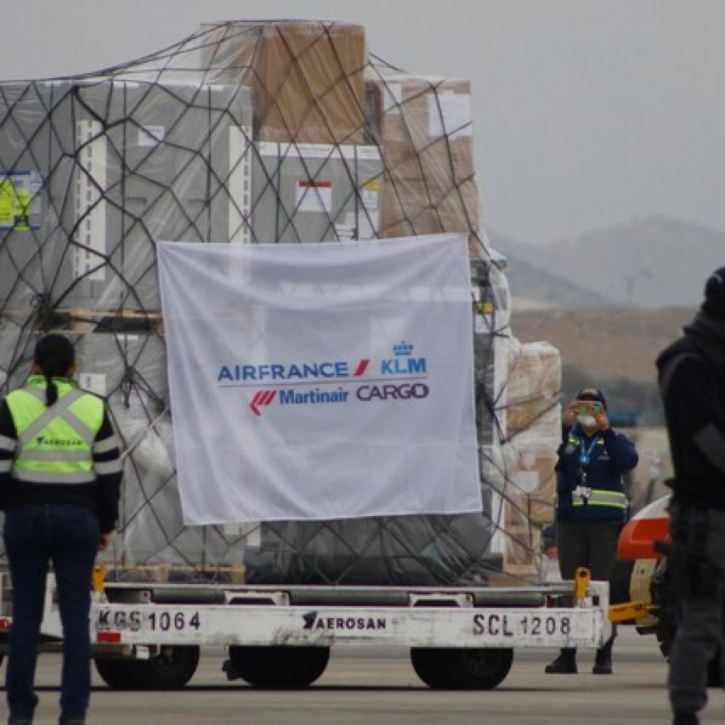 Covid-19: Llegó a Chile un nuevo cargamento de vacunas AstraZeneca