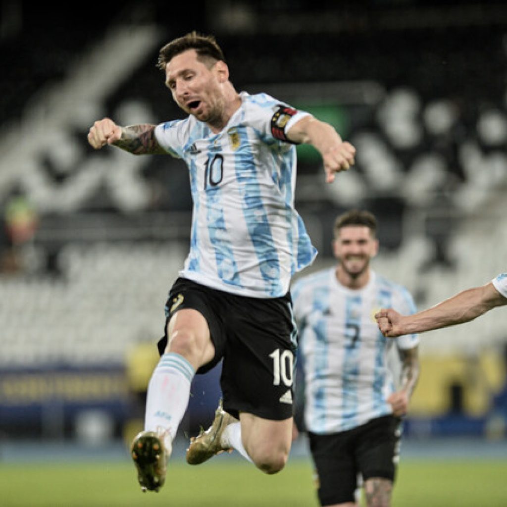 Messi superó a Pelé como goleador sudamericano con su triplete ante Bolivia
