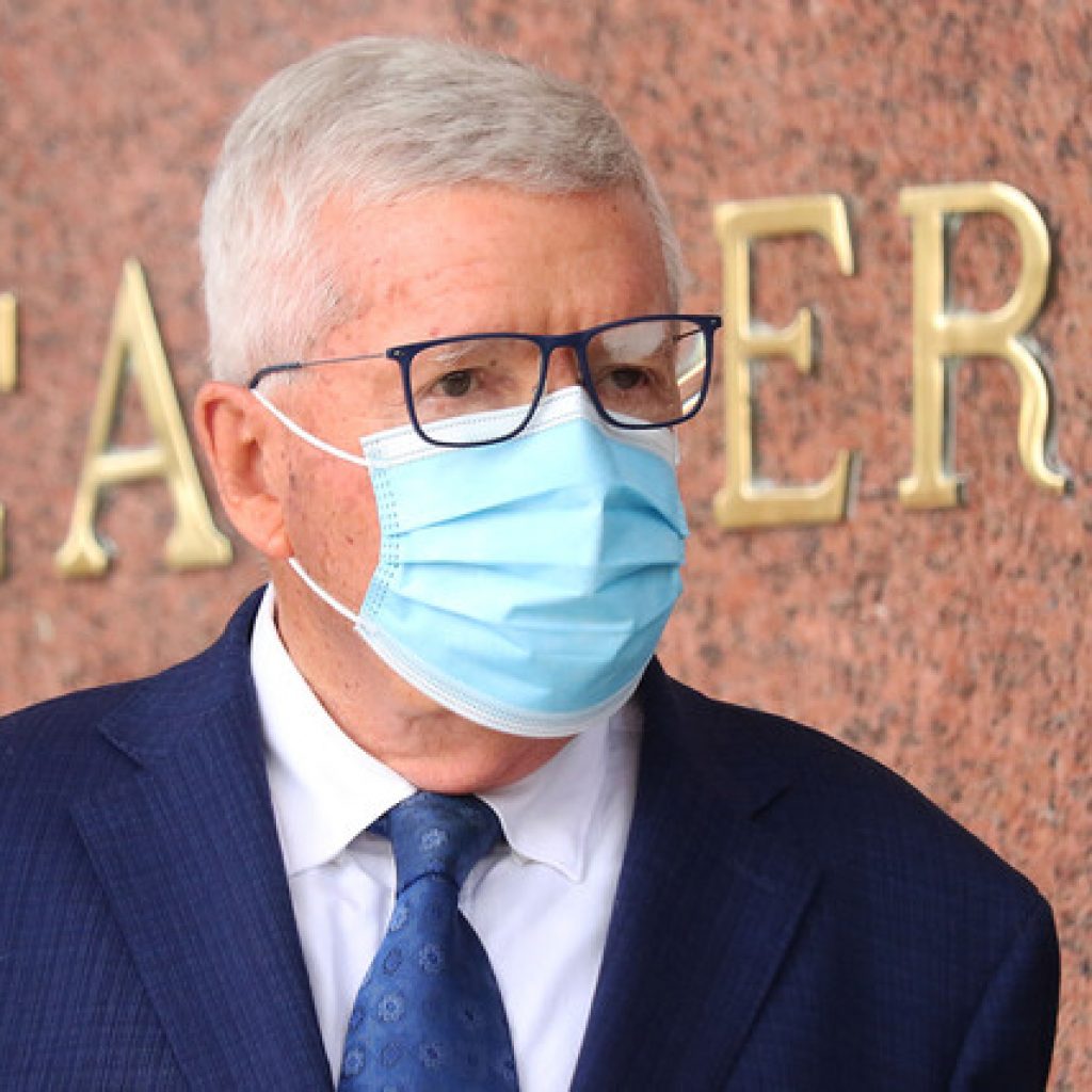 González entrega su respaldo a la movilización de trabajadoras de la Junji