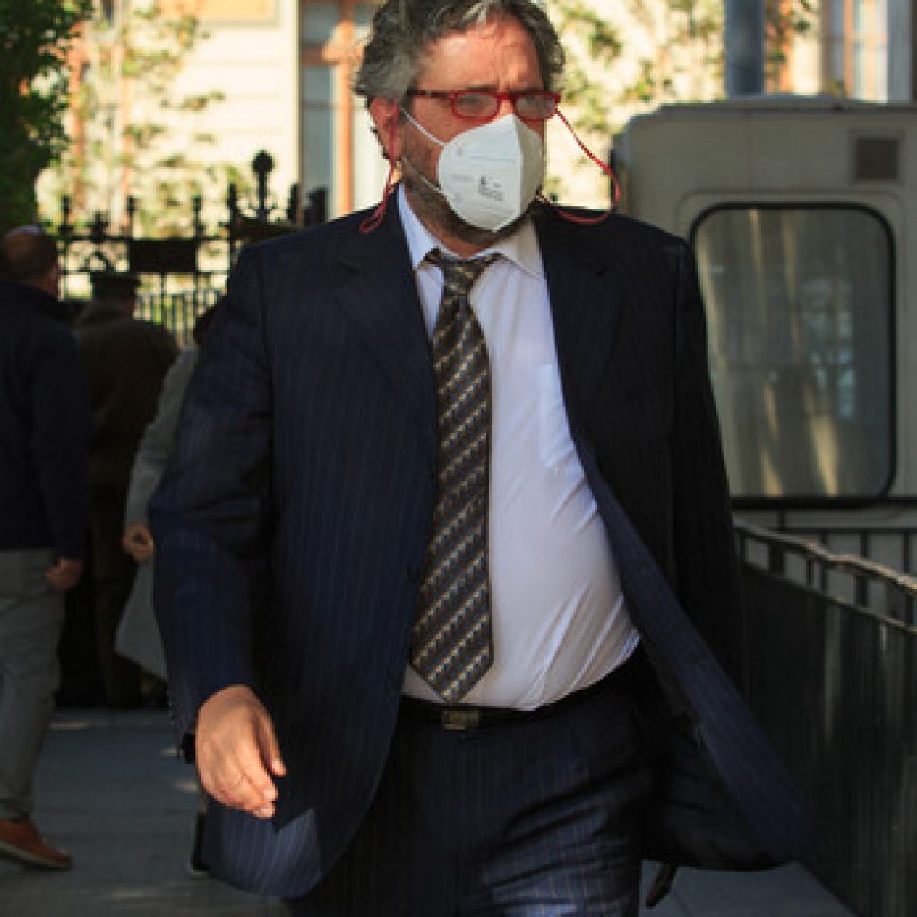 Municipios piden que grandes tiendas funcionen solo hasta las 19:00 horas