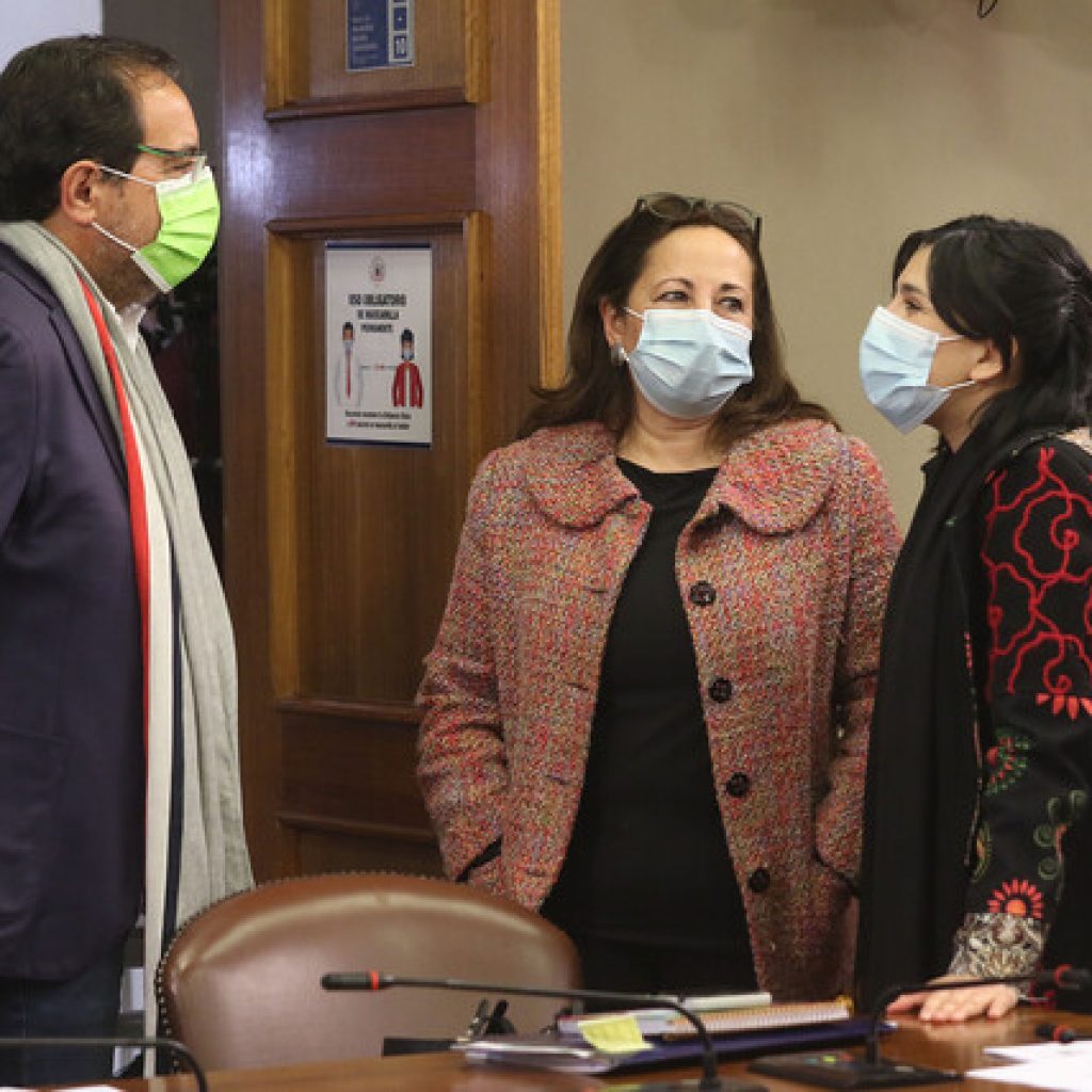 Instan al Ejecutivo a rendir homenaje a excomandantes Schneider y Prats