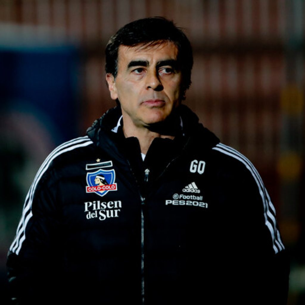 Colo Colo realizará una oferta para renovar a Gustavo Quinteros
