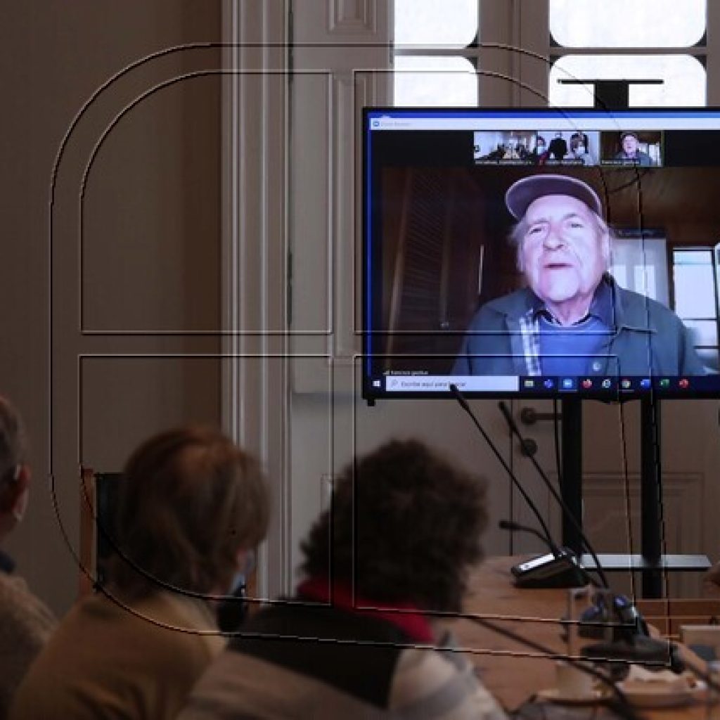 Francisco Gazitúa recibe el Premio Nacional de Artes Plásticas 2021