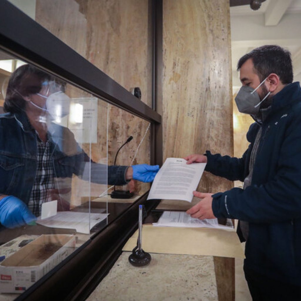 Movilh denuncia en Contraloría a la Armada por "conductas homofóbicas"