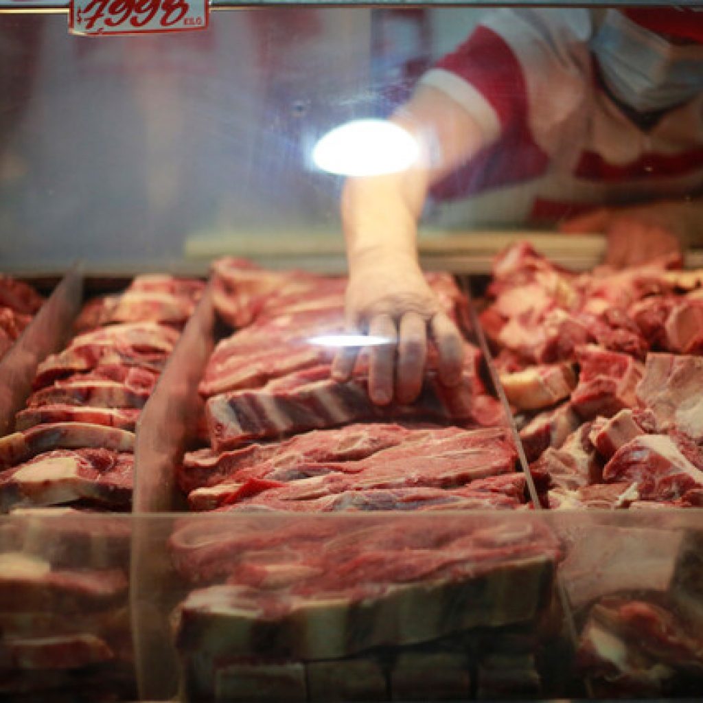Minagri y el SAG fiscalizan venta de carnes previo a Fiestas Patrias