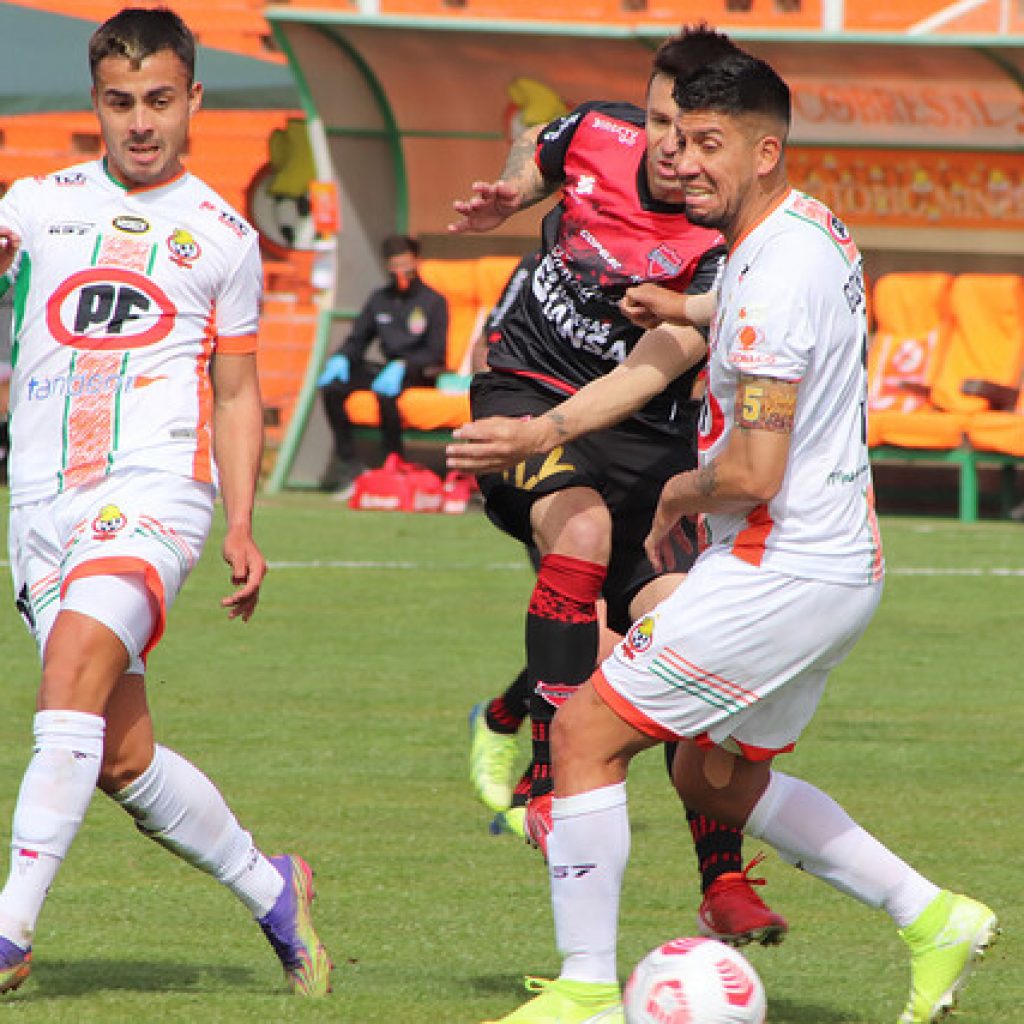 Cobresal se mete sexto en la tabla tras golear a Ñublense como local