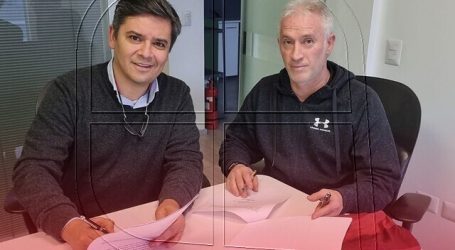 Deportes La Serena oficializó la llegada de Ivo Basay como su nuevo DT
