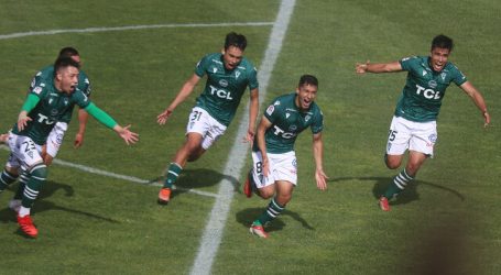 Santiago Wanderers superó sobre el final a Cobresal y sueña con la remontada