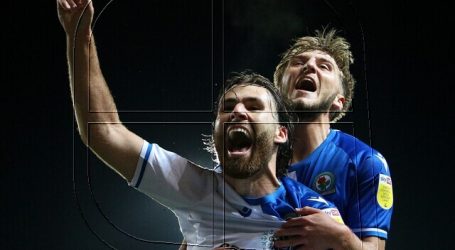 Championship: Brereton Díaz marcó un golazo en victoria del Blackburn Rovers