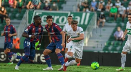 España: Enzo Roco fue titular en empate del Elche CF ante Levante