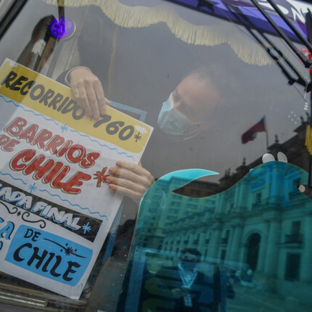 Piñera participa de ceremonia de aniversario 15° de programa "Quiero mi Barrio"