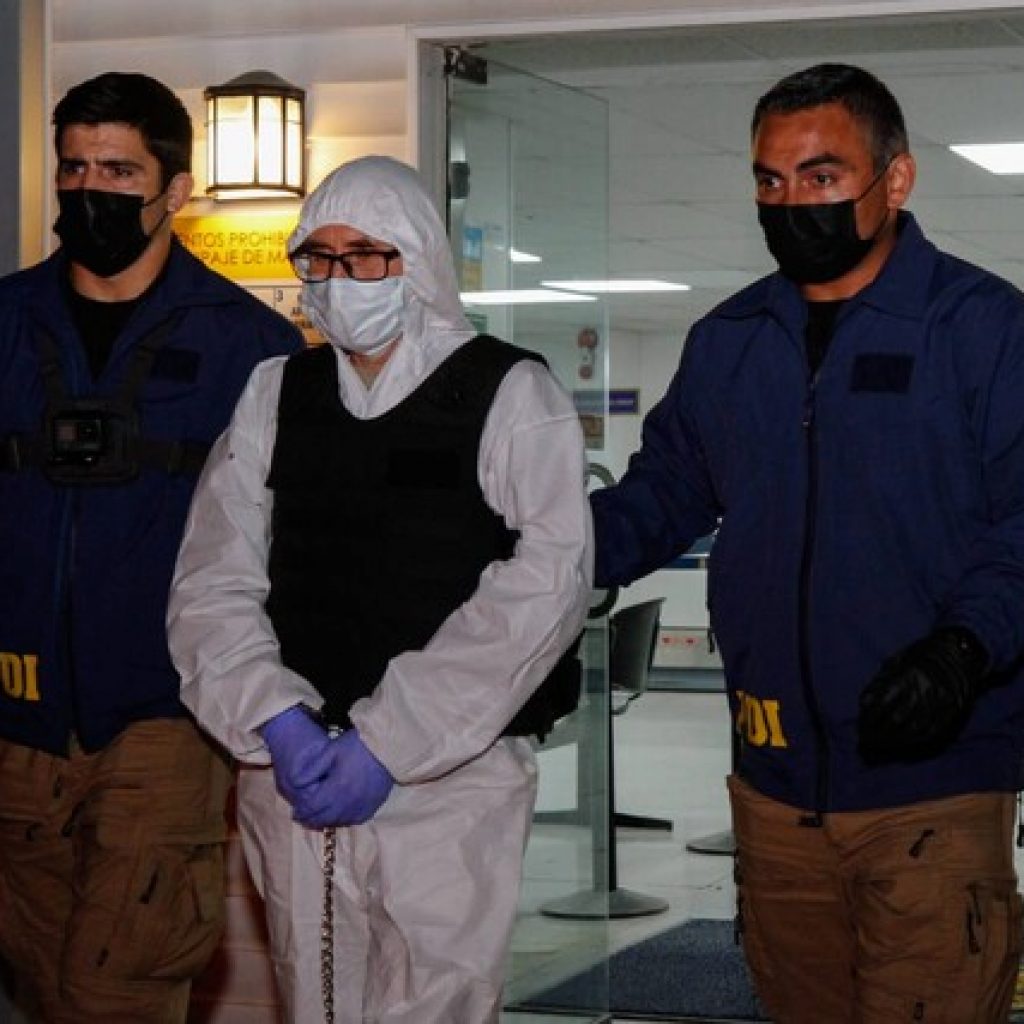 Escobar Poblete queda recluido en Santiago 1 tras ser extraditado a Chile