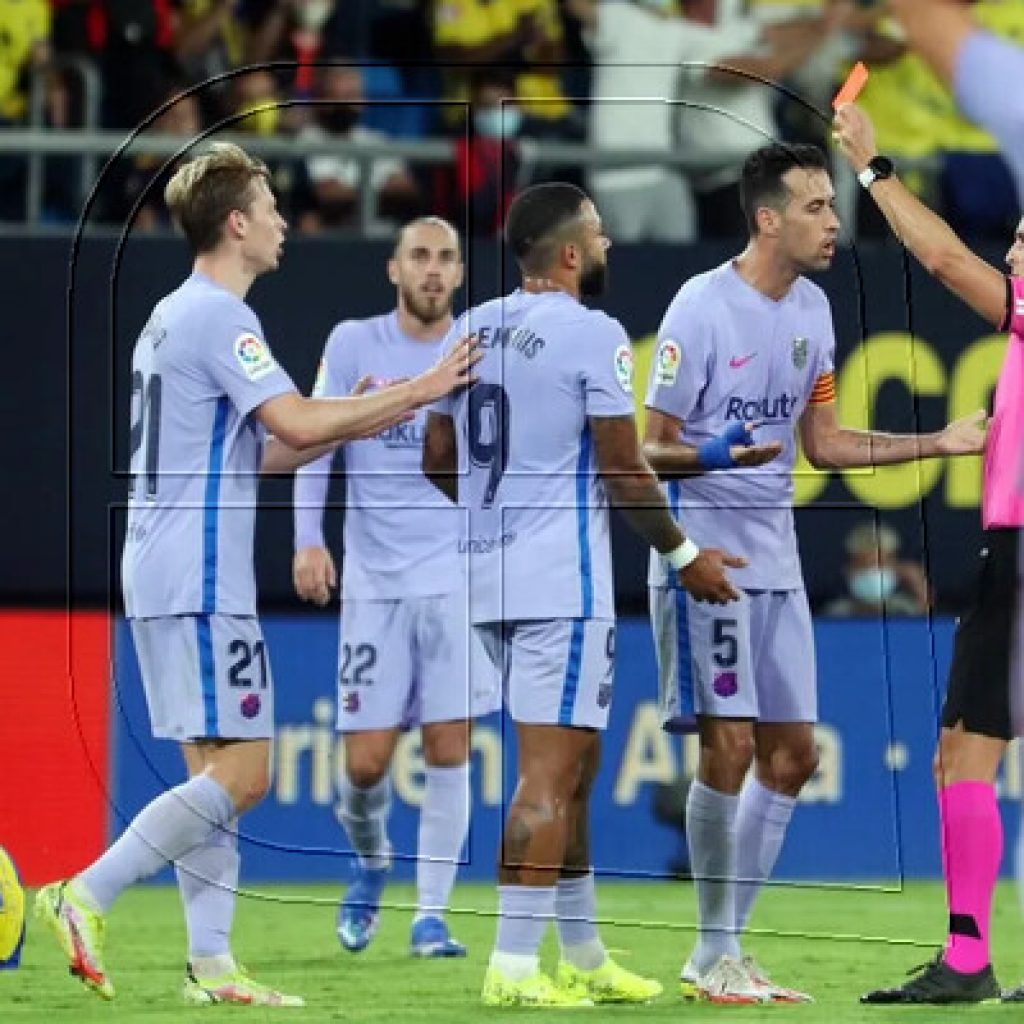 El Barcelona apelará a las tarjetas a Frenkie De Jong y Sergio Busquets