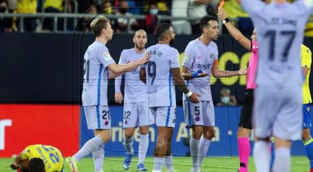 El Barcelona apelará a las tarjetas a Frenkie De Jong y Sergio Busquets