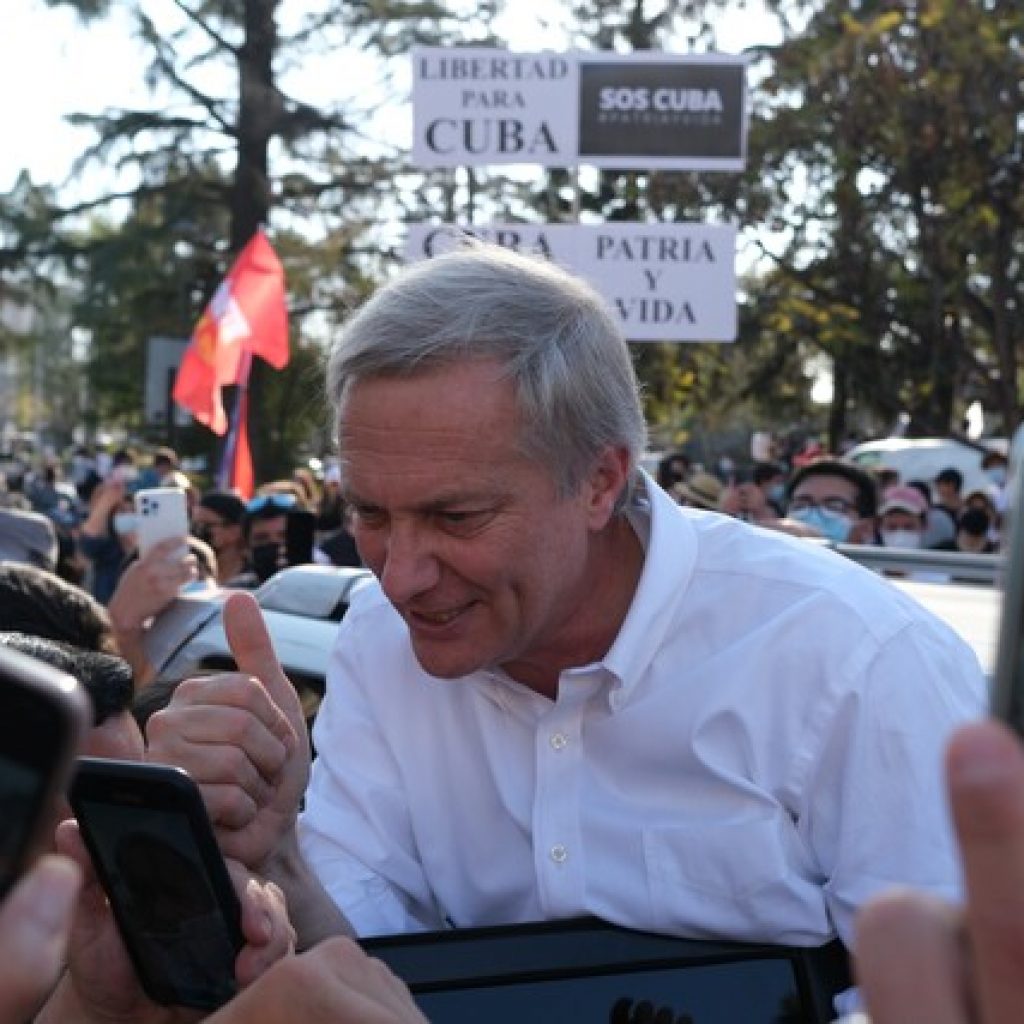 Cadem: Kast se alza como ganador del debate y alcanza 13% en intención de voto