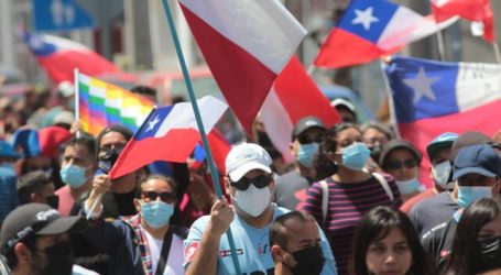 Crisis migratoria: Vecinos marchan en Iquique contra la inmigración irregular