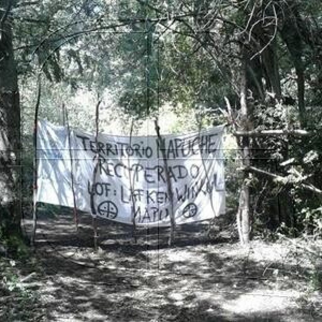 Desalojan territorio recuperado por el pueblo mapuche en el sur de Argentina