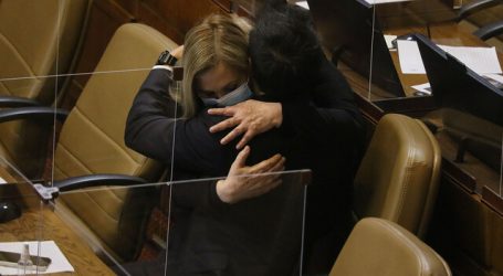 Jiles: “Le entrego la batuta de este cuarto retiro a la senadora Provoste”