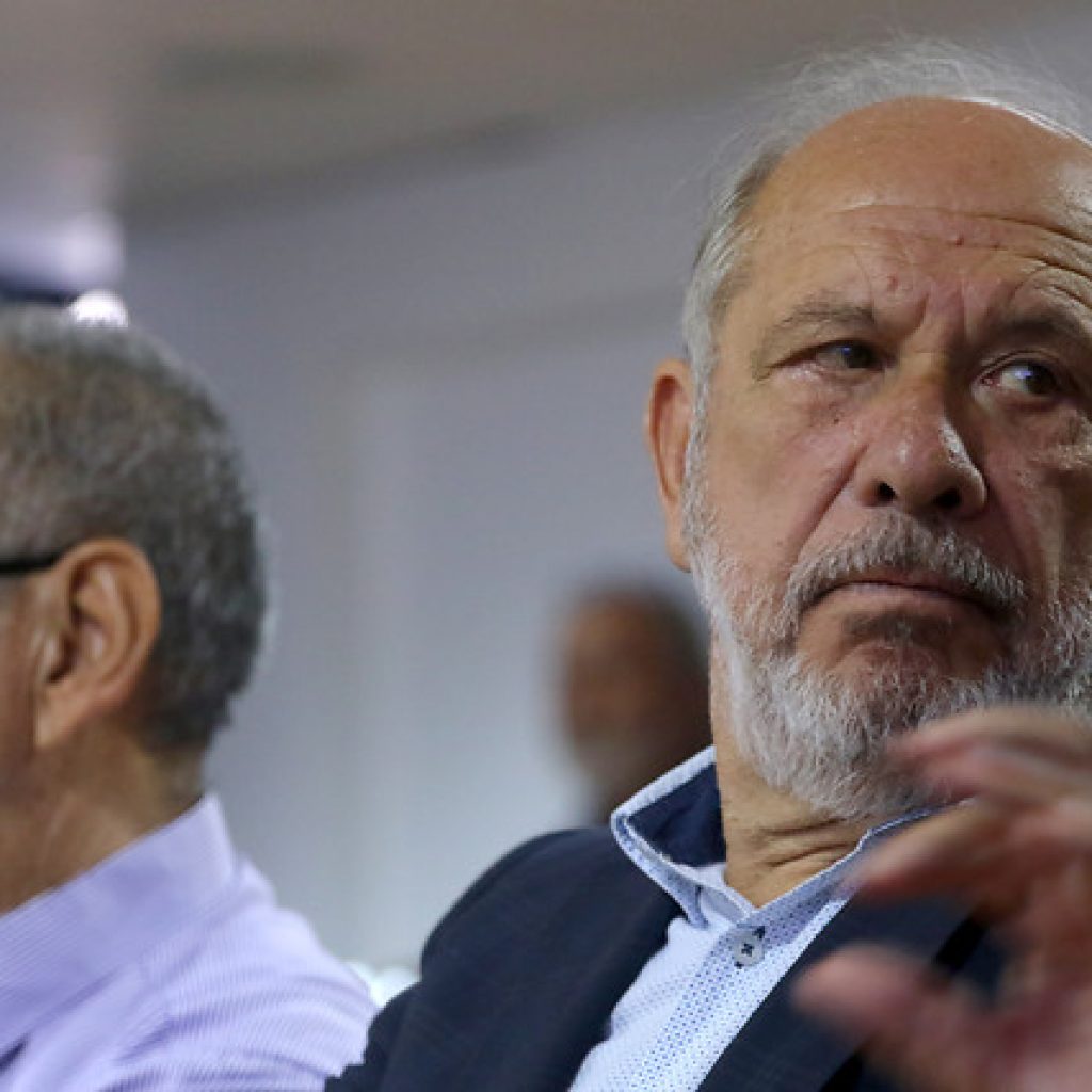 Latorre aclara que financiamiento de pesqueras fue gestionado por Sichel