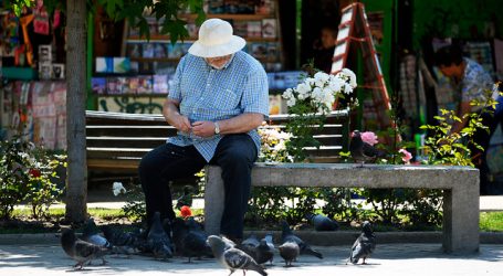 70% de las personas mayores se han sentido discriminadas como consumidor