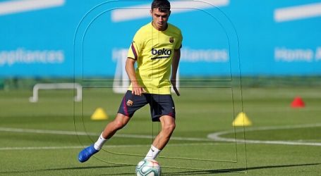Pedri renueva con el FC Barcelona hasta el año 2026