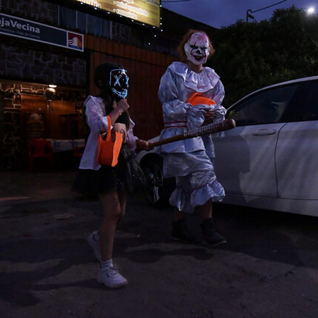 Autoridades llaman al autocuidado en la celebración de Halloween en la RM